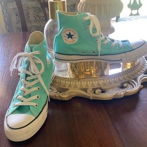 High Top Converse, size 8, New